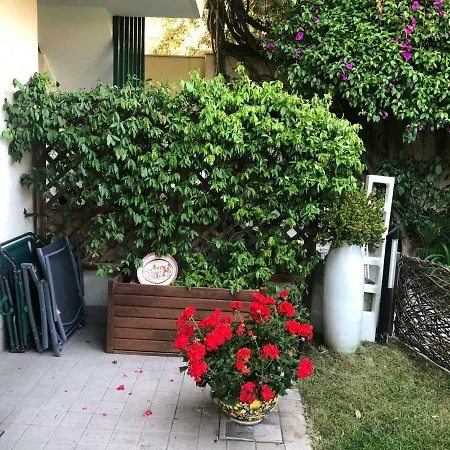 Lejlighed Sanremo, Relax Sul Mare Di Porto Sole, Tra Fiori E Profumi *